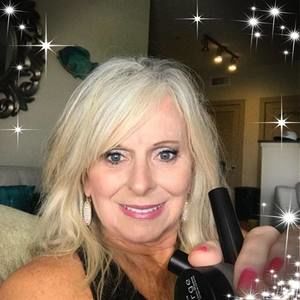 Meet your Posher, Deborah